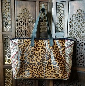 Oversized tote bag